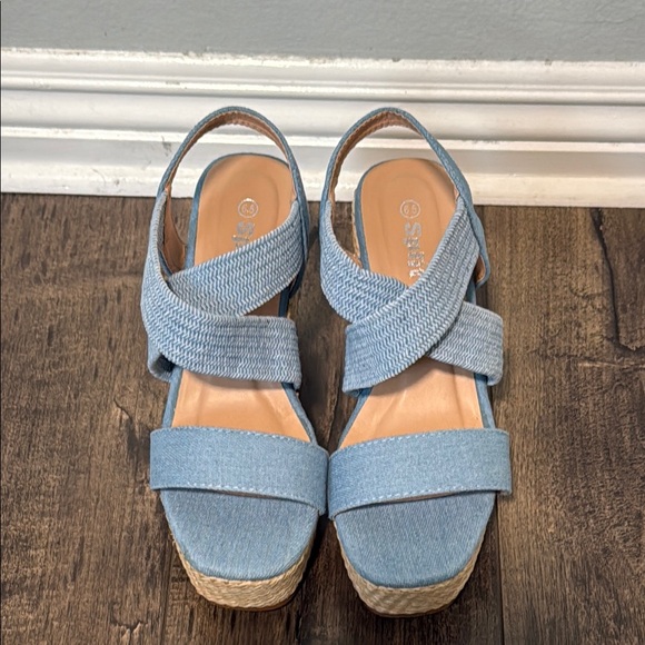 Women Wedge Sandals Size 6.5 - Picture 2 of 8